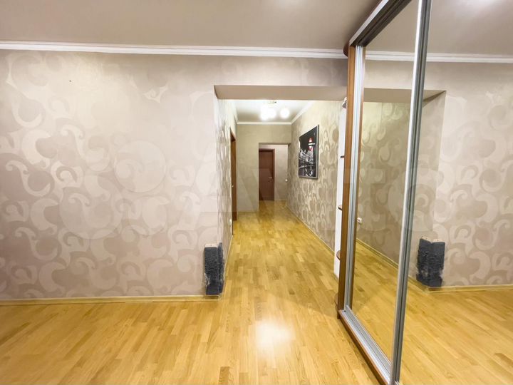 3-к. квартира, 97,3 м², 8/10 эт.