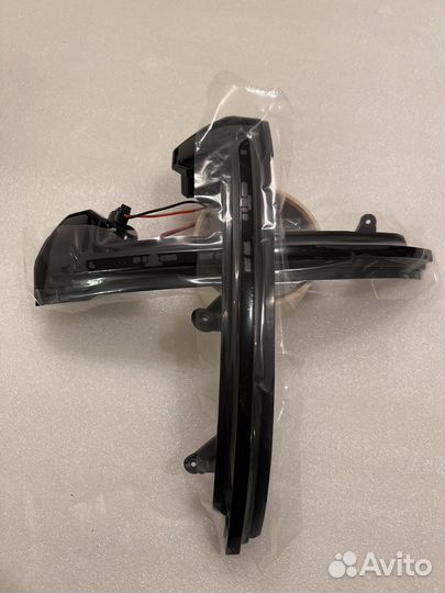 Повторители поворота в зеркала Porsche 958 рест