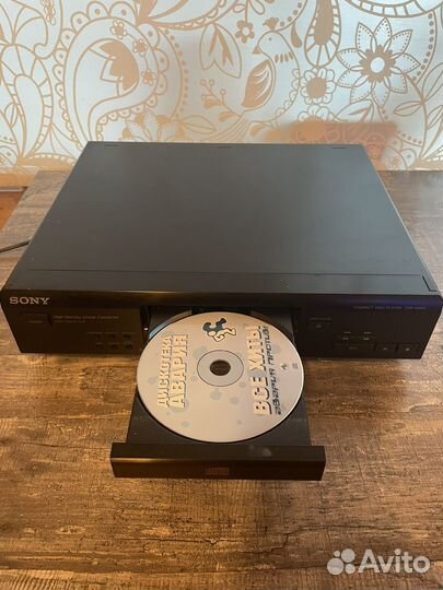 CD плеер sony CDP-M305