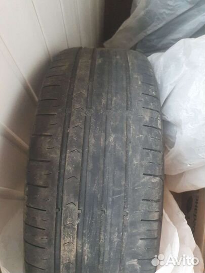 Continental ContiPremiumContact 5 215/60 R16 95V