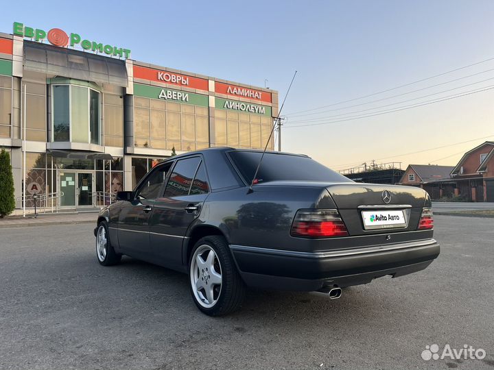 Mercedes-Benz E-класс 2.0 AT, 1993, 670 402 км