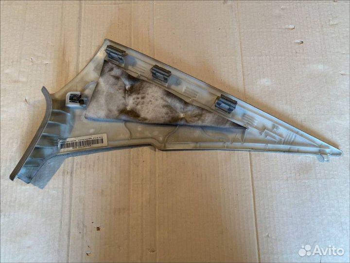Обшивка стойки задняя левая седан