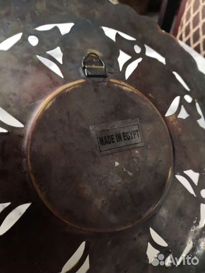 Тарелка с орнаментом