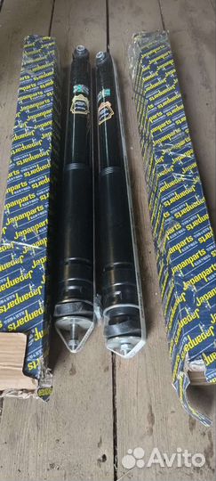 Мерседес 211. Стойки амортизатора задние