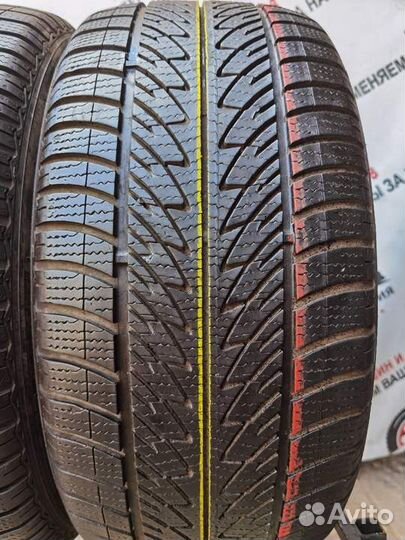 Goodyear UltraGrip 245/45 R17 99V