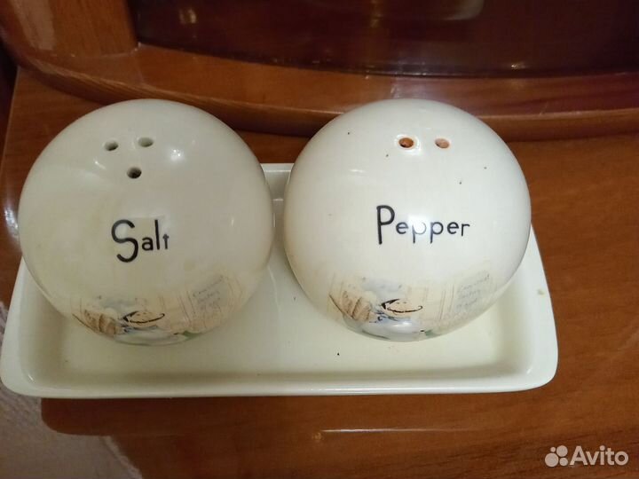 Солонка и перечница