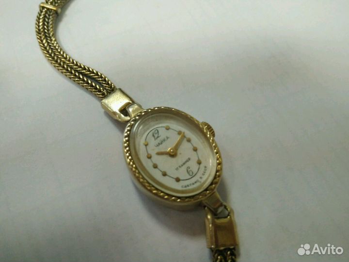 Женские часы чайка 17 камней СССР