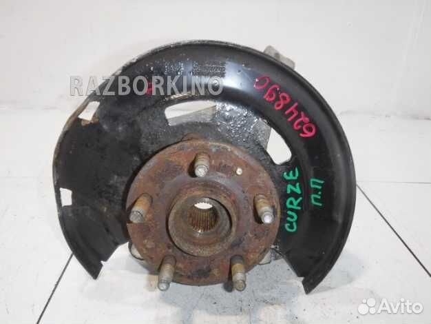 Кулак передний правый