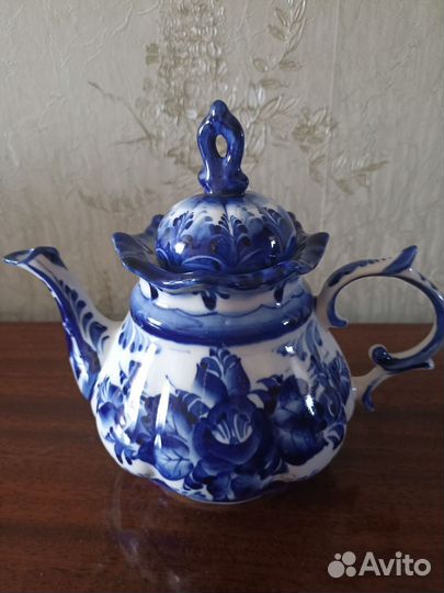 Чайник заварочный фарфоровый