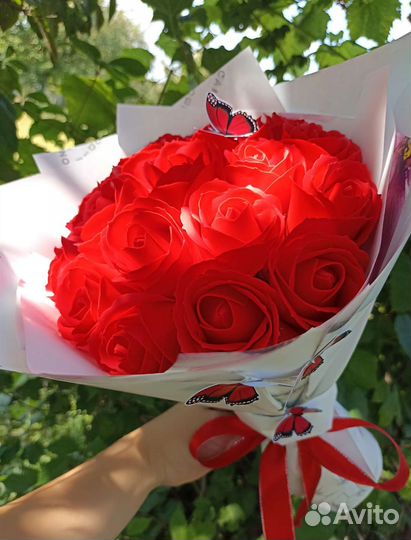 Букет красных роз