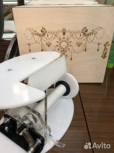 Машинка для наращивания ресниц + бокс для хранения