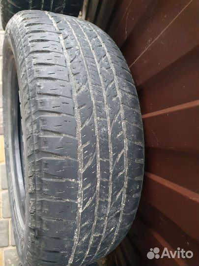 Yokohama Geolandar A/T G015 215/65 R16