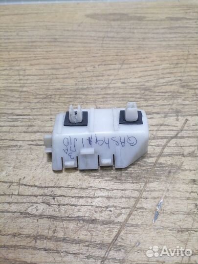 Кронштейн заднего бампера Nissan Qashqai I рестайлинг (2010—2013)