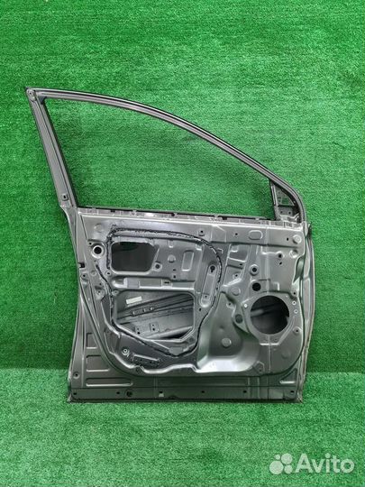 Дверь передняя левая Toyota RAV4