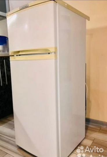 Холодильник Новый Саратов 264 (кшд-150/30)