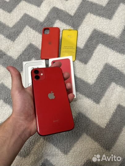 iPhone 11, 64 ГБ