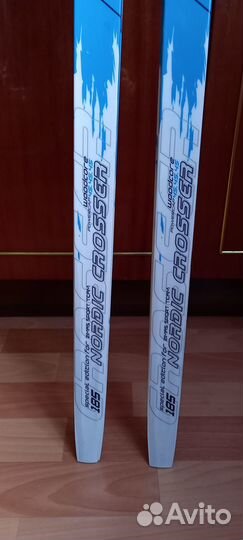 Продаю лыжи и лыжные ботинки