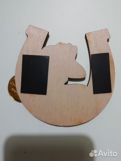 Магниты на холодильник деревянные