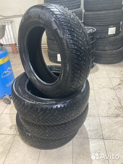 Yokohama Ice Guard IG65 215/65 R17