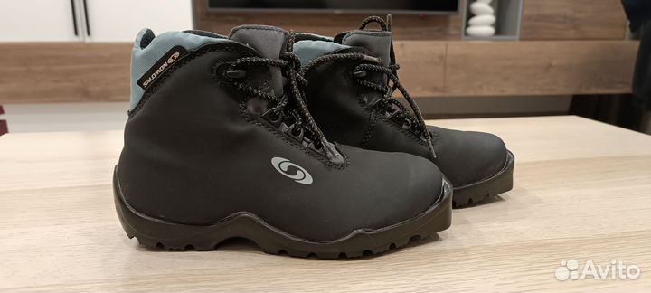 Лыжные ботинки 35р