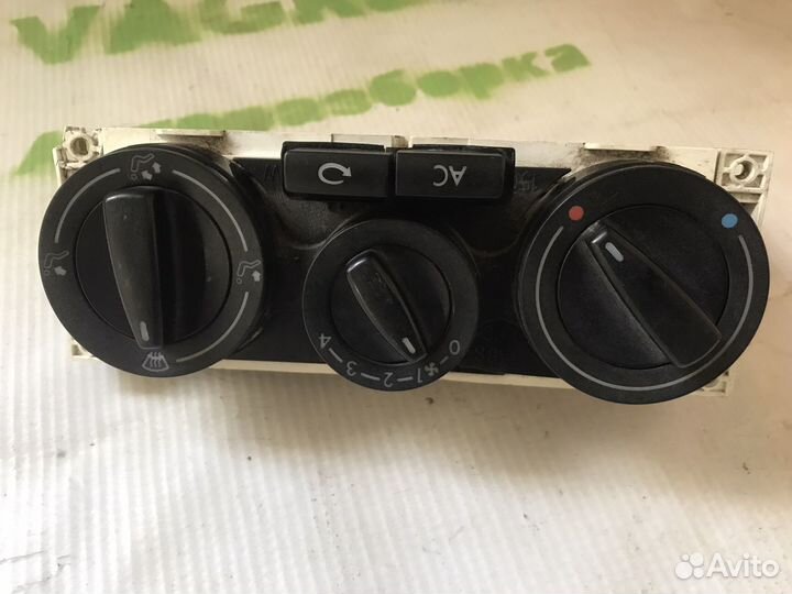 Переключатель отопителя Volkswagen Jetta Golf Bora