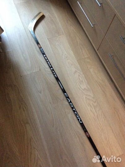 Профессиональная хоккейная клюшка