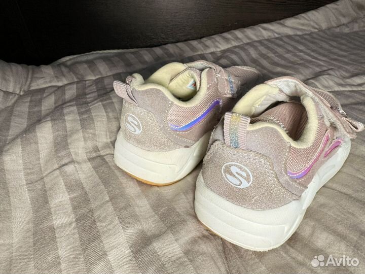 Кроссовки детские 23 размер