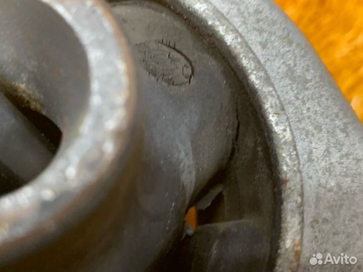 Рычаг подвески нижний передний правый