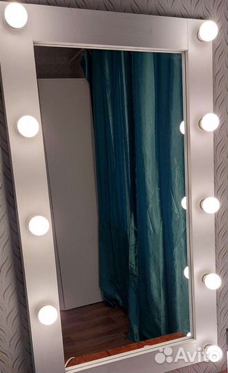 Гримерное зеркало с лампочками бу