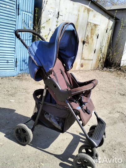 Прогулочная коляска