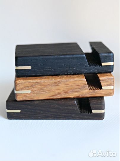 Подставка для телефона из дуба