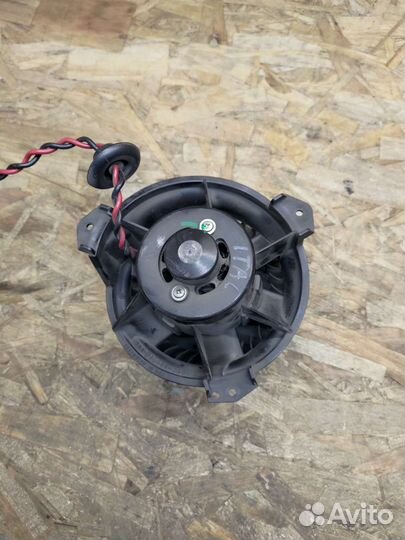Вентилятор печки Додж караван Вояджер 01-07г