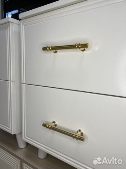 Тумба прикроватная