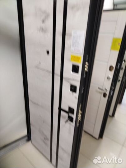 Входная Дверь