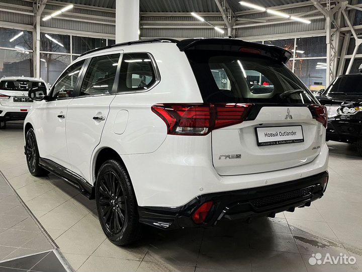 Mitsubishi Outlander 2.4 CVT, 2023