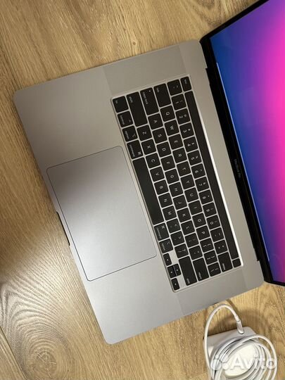 Apple MacBook Pro 16 2019 i7 16/512 gb