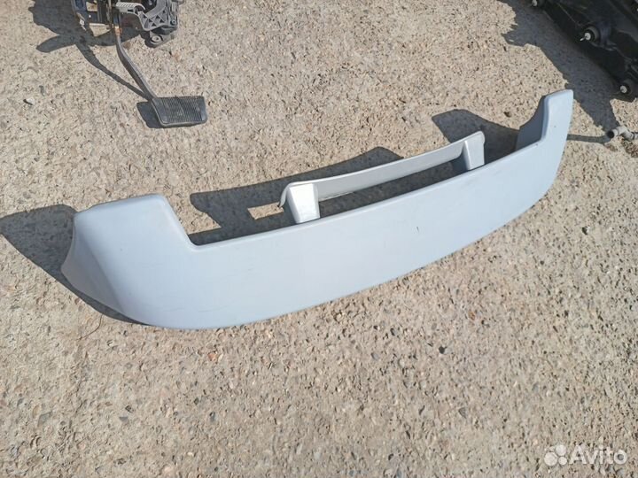 Спойлер для Toyota Land Cruiser 100