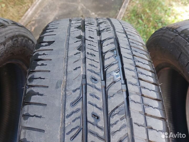 Bridgestone Dueler H/T 215/60 R17 96H