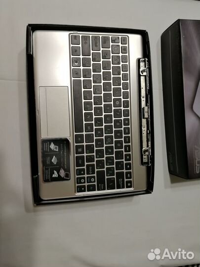 Планшетный компьютер Asus transformer Pad infinity