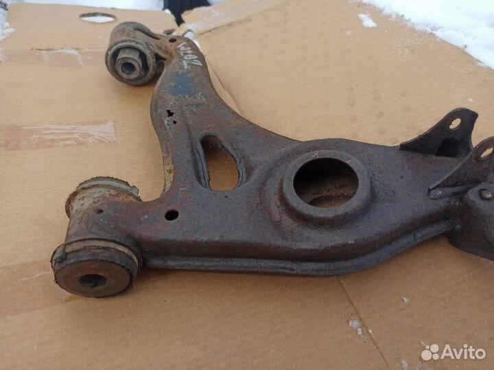 Рычаг подвески передний левый Mercedes W202 1.8