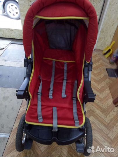 Прогулочная коляска