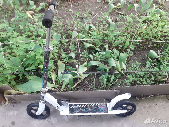 Прадаю детский самокат
