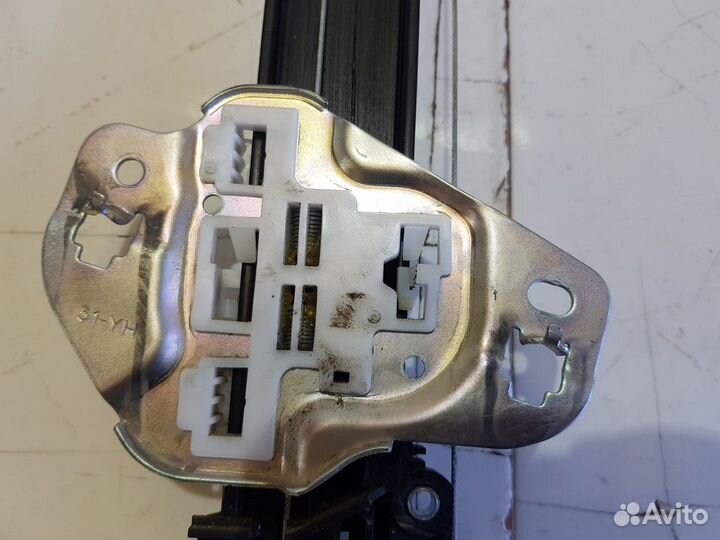 Стеклоподъемник электрический задний правый