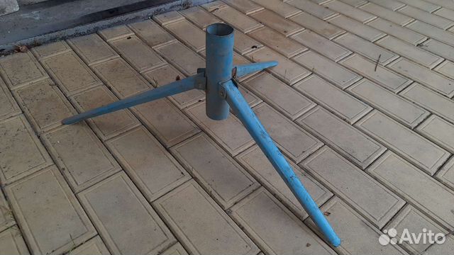 Нога под елку