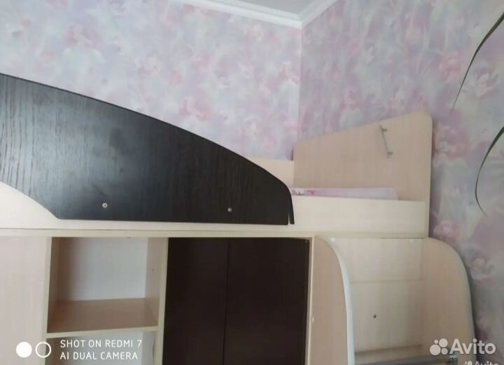 Двухъярусная кровать со шкафом и столом