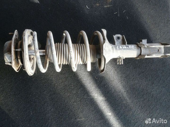 Стойка передняя правая Huyndai Getz гетц