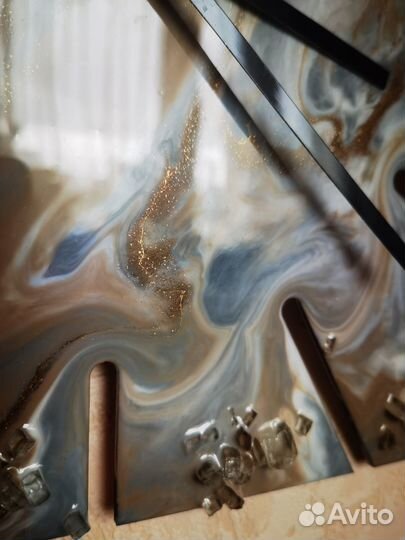 Часы из эпоксидной смолы