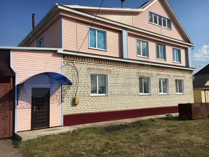 Дом 350 м² на участке 15 сот.