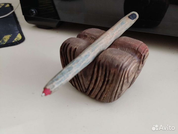 Ручка на подставке