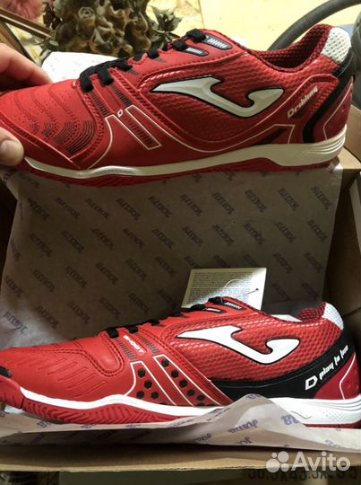 Футзалки и сороконожки kelme joma